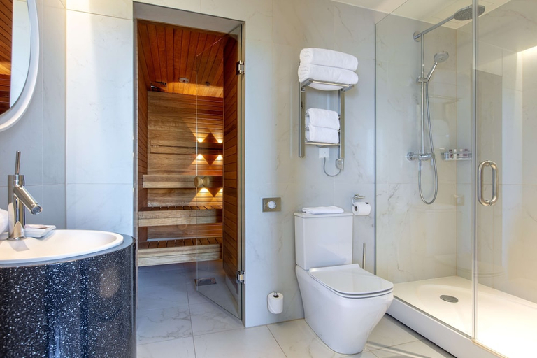 Bathroom 5, Palace Hotel Tallinn, a member of Radisson Individ, Tallinn