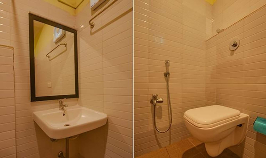 Bathroom 4, Fabhotel The Btm Palace, Bangalore