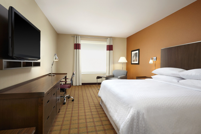 Bedroom 4, Four Points by Sheraton Edmonton International Airport, Division No. 11
