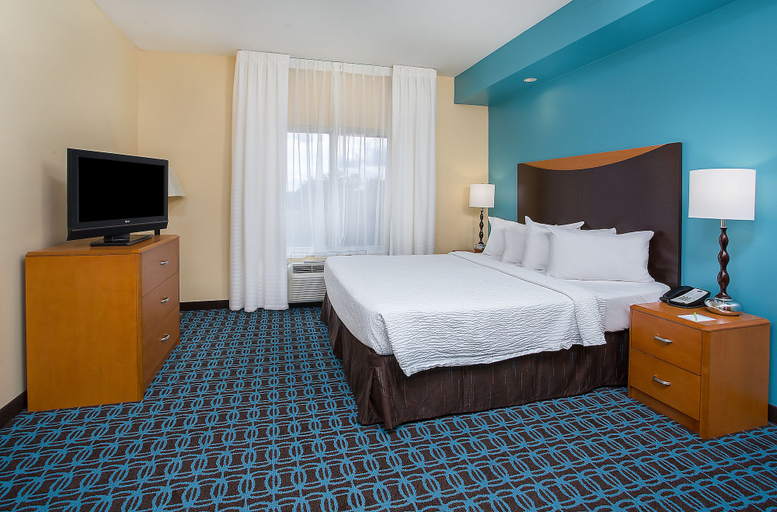 Bedroom 3, Fairfield Inn & Suites by Marriott Lexington North, Fayette