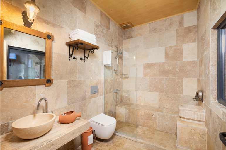 Bathroom 5, Megaron Cave Hotel, Ürgüp