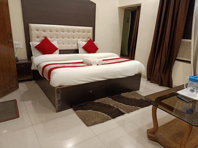 Bedroom 2, Hotel Ashok, Hardwar