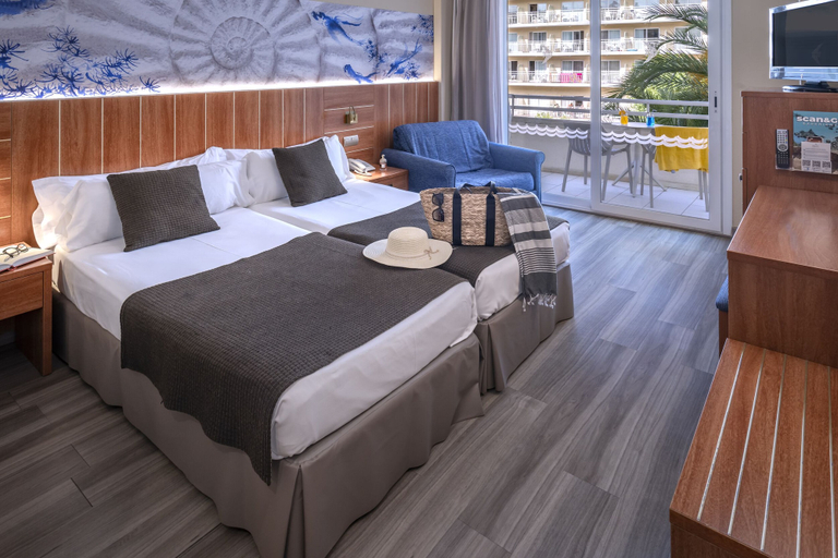 Bedroom 3, Hotel GHT Aquarium & Spa, Girona