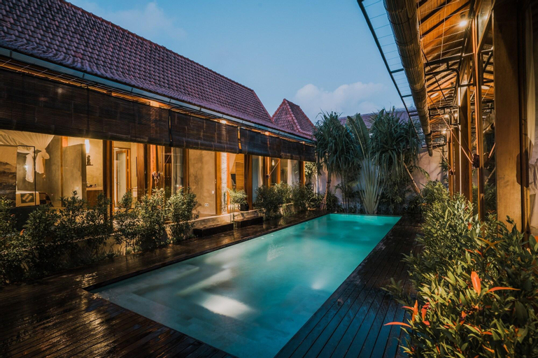 Swimming Pool 17