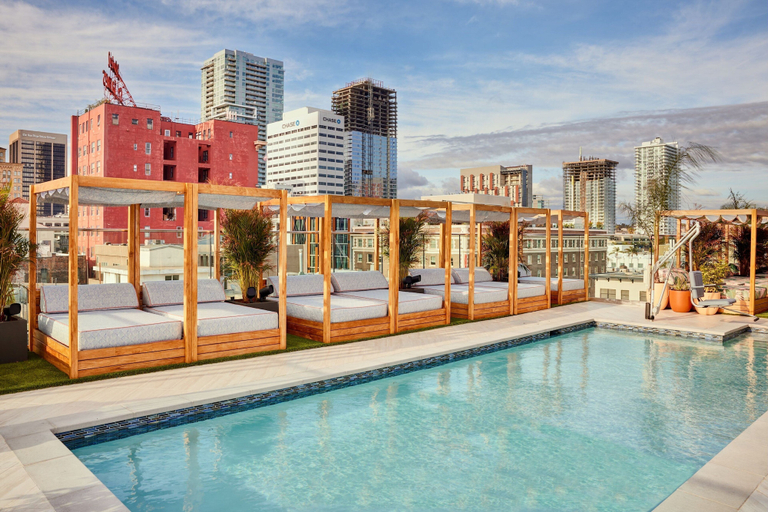 Sport & Beauty 2, AC Hotel by Marriott San Diego Downtown Gaslamp Quarter, San Diego