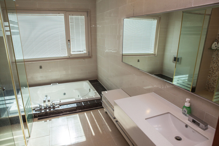 Bathroom 3, Arden Hill Resort & Golf Club, Jeju