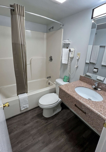 Bathroom 4, Americas Best Value Inn Lancaster, Lancaster