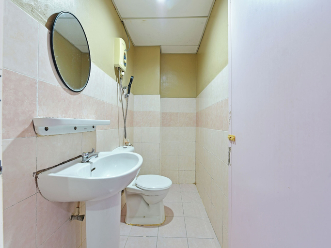 Bathroom 3, OYO 90853 New Soho Hotel, Batu Caves
