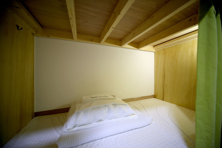 Bedroom 2, Backpacker's Home, Seogwipo