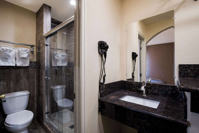 Bathroom 4, Rodeway Inn near Coachella, Riverside