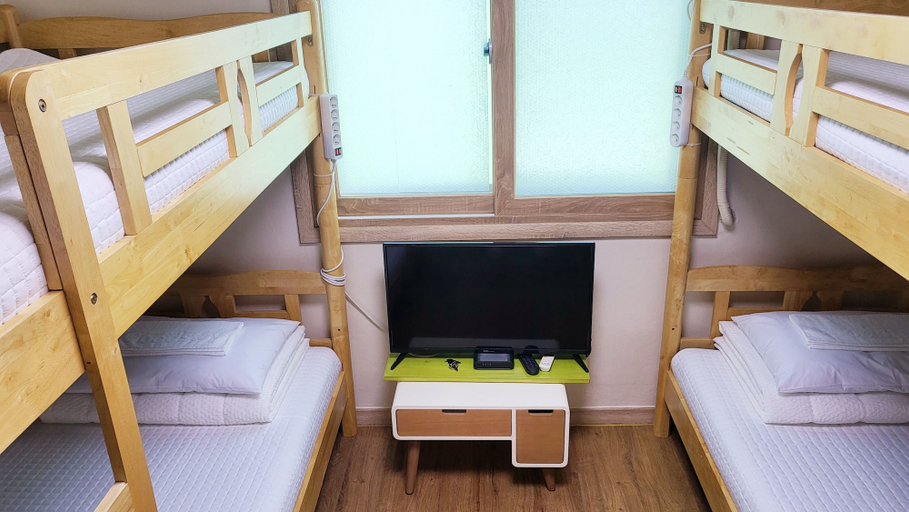 Bedroom 3, Gangneung ING Guesthouse - Hostel, Gangneung