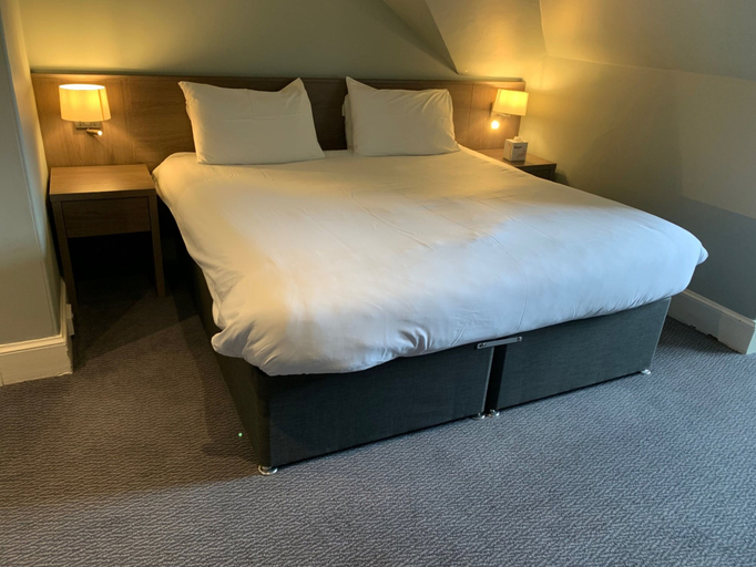 Bedroom 4, The Royal Hotel, Moray