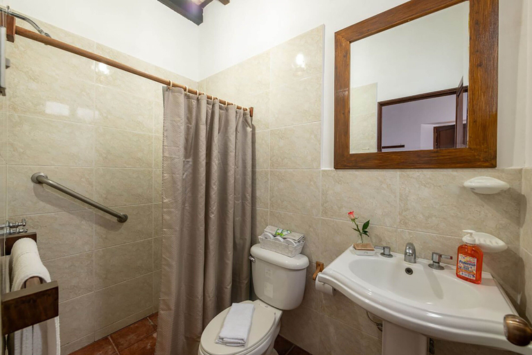 Bathroom, Casita La Pila, Antigua Guatemala