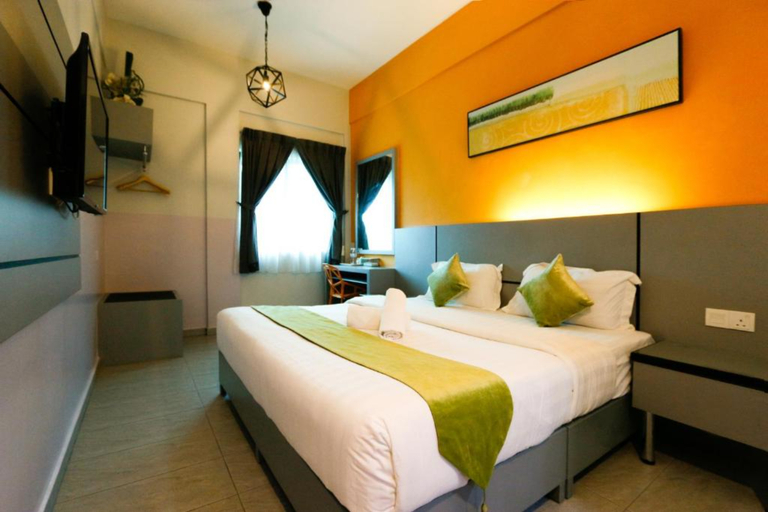 Bedroom 3, Swing & Pillows @ Travelland Hotel, Ipoh, Kinta