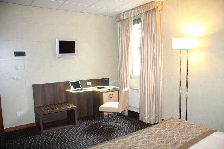 Bedroom 2, LH Hotel Sirio Venice, Venezia