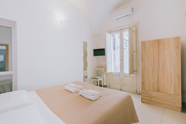 Bedroom 2, B&B Reale, Lecce
