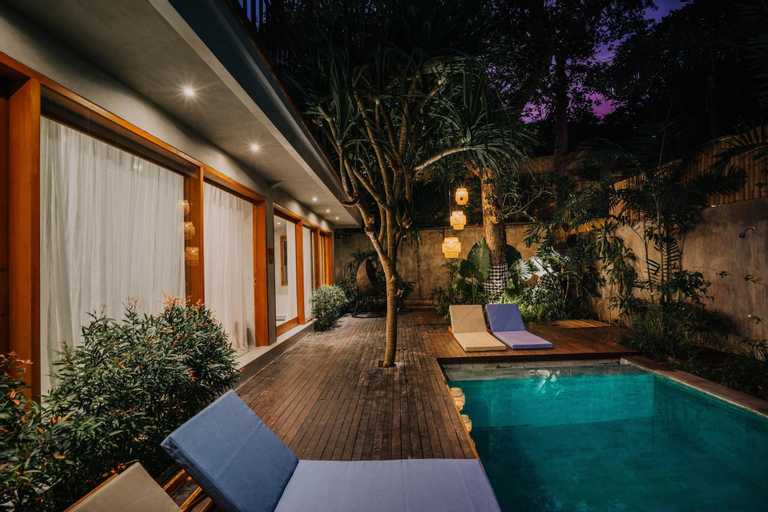 Swimming Pool 18