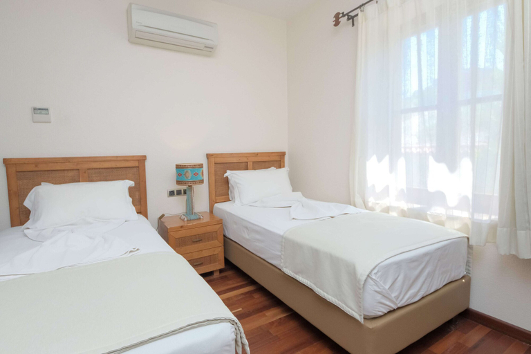 Bedroom 3, Cunda Labris Hotel, Ayvalık