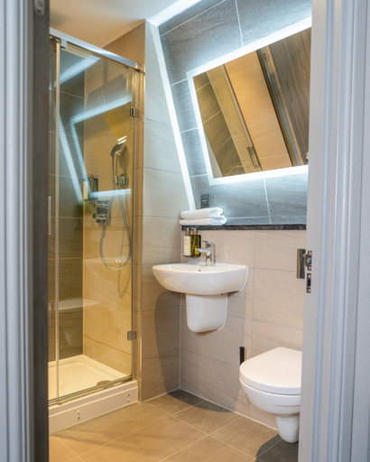 Bathroom 3, Great North Hotel, Newcastle upon Tyne
