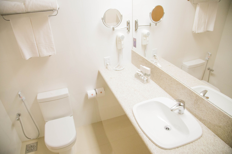 Bathroom 4, Intercity Montes Claros, Montes Claros