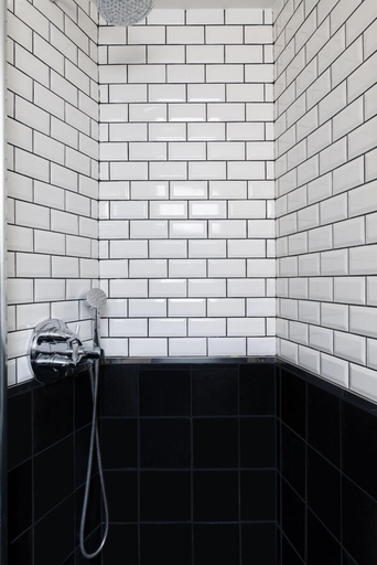 Bathroom 4, Hotel Le Colisee, Paris