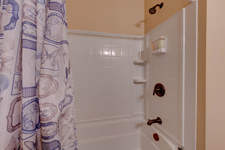 Bathroom 4, Island Dream, Nueces