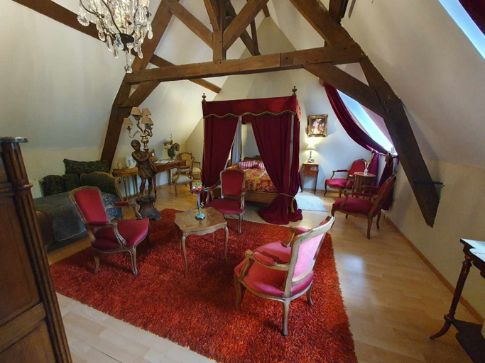 Bedroom 4, Le Domaine Du Château Blanc à 10 minutes de Pairi Daiza, Hainaut