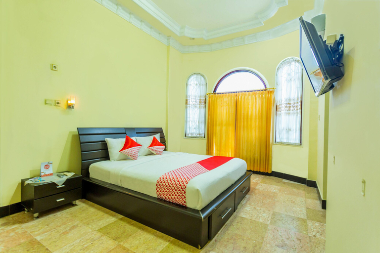 Bedroom 1, OYO 2848 Senaz Guesthouse, Lombok
