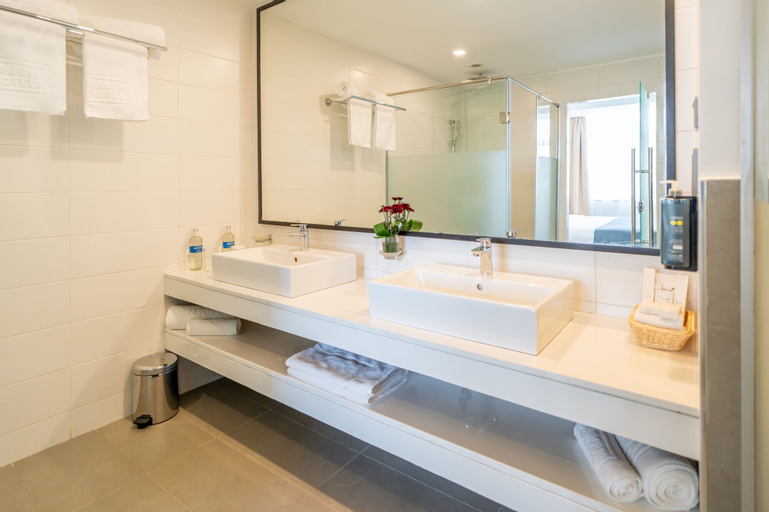 Bathroom 6