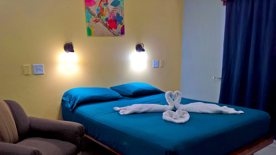Bedroom 3, Maya Bella Downtown Hotel