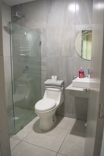 Bathroom 4, Pacifika Apartments, Mazatlán