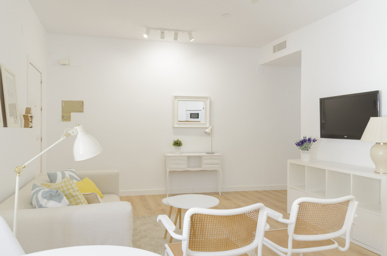 Others 5, Deluxe Apart. Plaza de La Trinidad, Córdoba