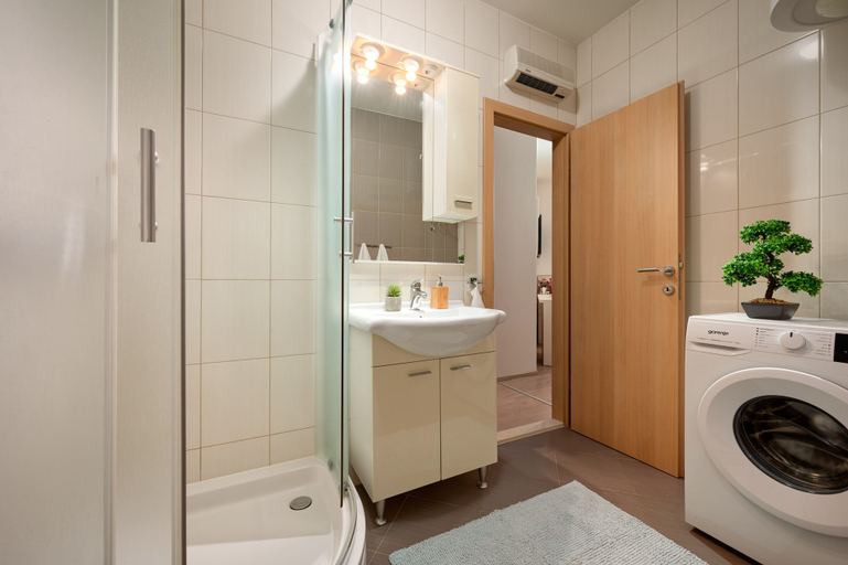 Bathroom 2, Sun Spalato City 3, Split