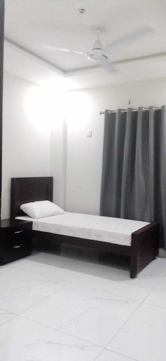Bedroom 3, UPTOWN86 GIRLS HOSTEL, Lahore