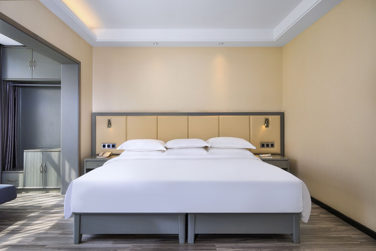 Bedroom 4, Wing Hotel Guilin - Central Square, Guilin