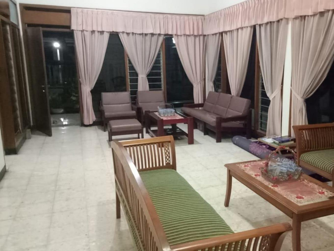 Others 5, Catur Arum Homestay, Magetan