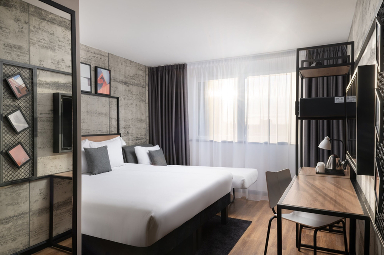 Bedroom 4, ibis London Earls Court, London