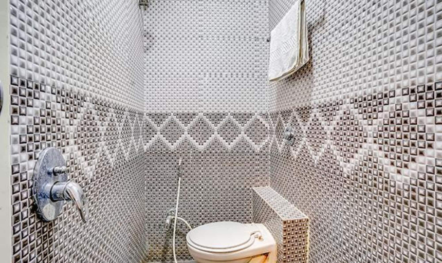 Bathroom 3, Hotel Comfort Stay, Mumbai Suburban