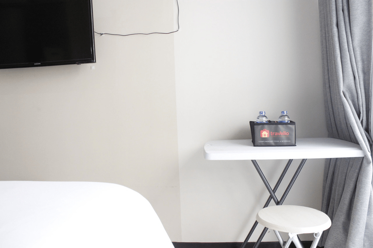 Bedroom 2, Homey Studio Gateway Pasteur Apartment near Exit Toll By Travelio, Bandung