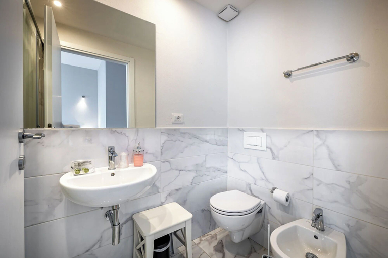 Bathroom 2, Residenza 24, Florence
