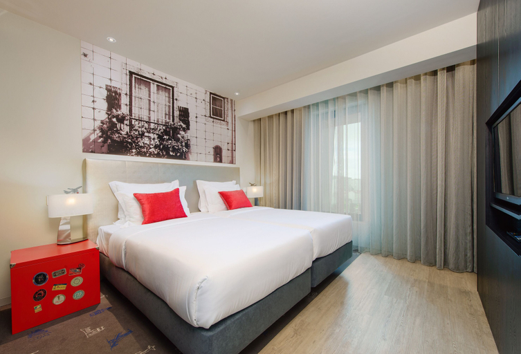 Bedroom 3, Meliá Lisboa Aeroporto, Lisbon