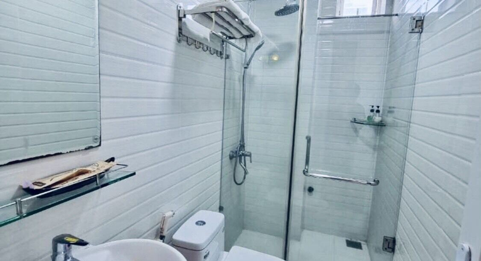 Bathroom 3, Delicate Serviced Apartment And Hotel, Da Nang