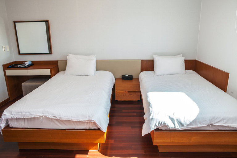 Bedroom 2, Arden Hill Resort & Golf Club, Jeju