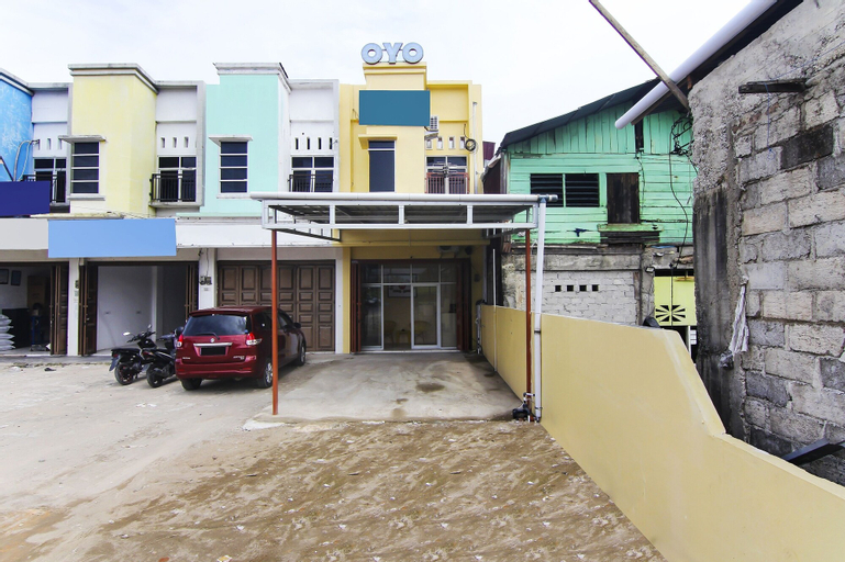 Exterior & Views 1, OYO 90900 Pagi Sore Residence, Padang