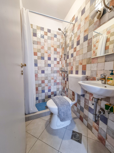 Bathroom 5, De Spot Guest House, Dubrovnik