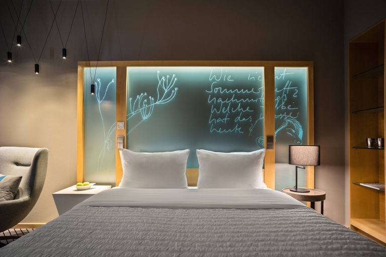 Bedroom 3, Le Méridien Hamburg, Hamburg