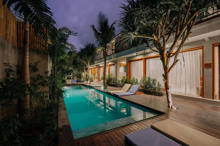 Swimming Pool 16