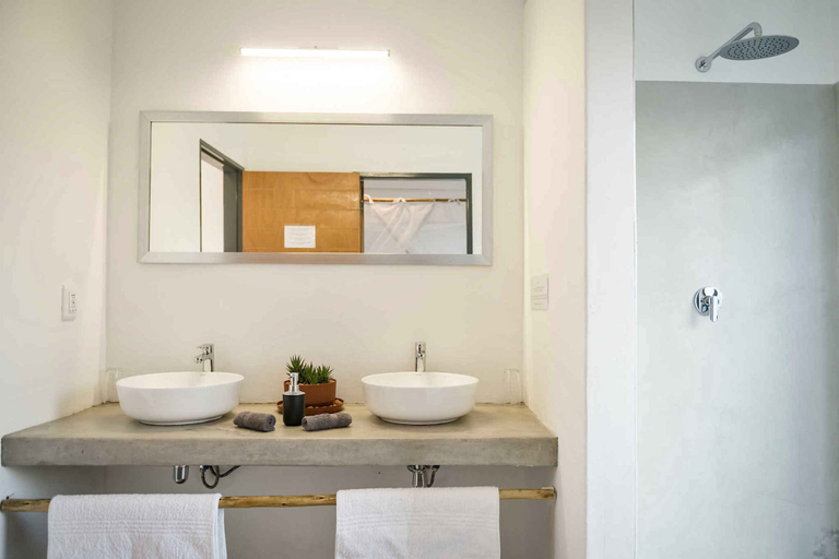 Bathroom 4, Kruger Cliffs Lodge, Mopani