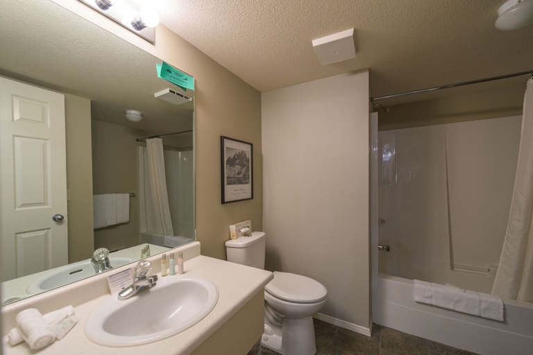 Bathroom 3, Big White Condos by Big White Accomm., Kootenay Boundary