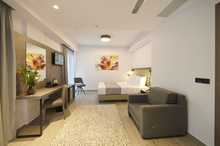 Others 5, Meni Hotel, Attica